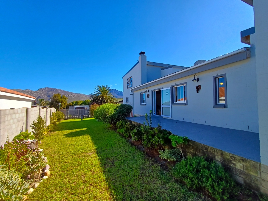 3 Bedroom Property for Sale in Palmiet Western Cape